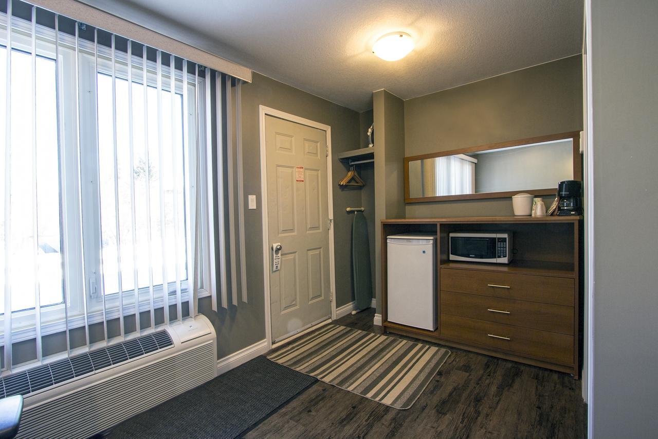 Howey Bay Motel レッド・レイク エクステリア 写真